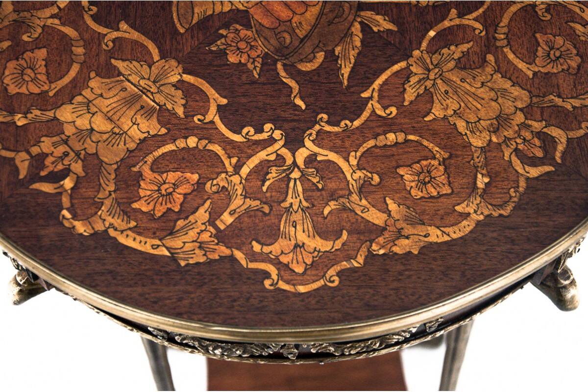 Table - flowerbed, France, mid-19th century XX century.