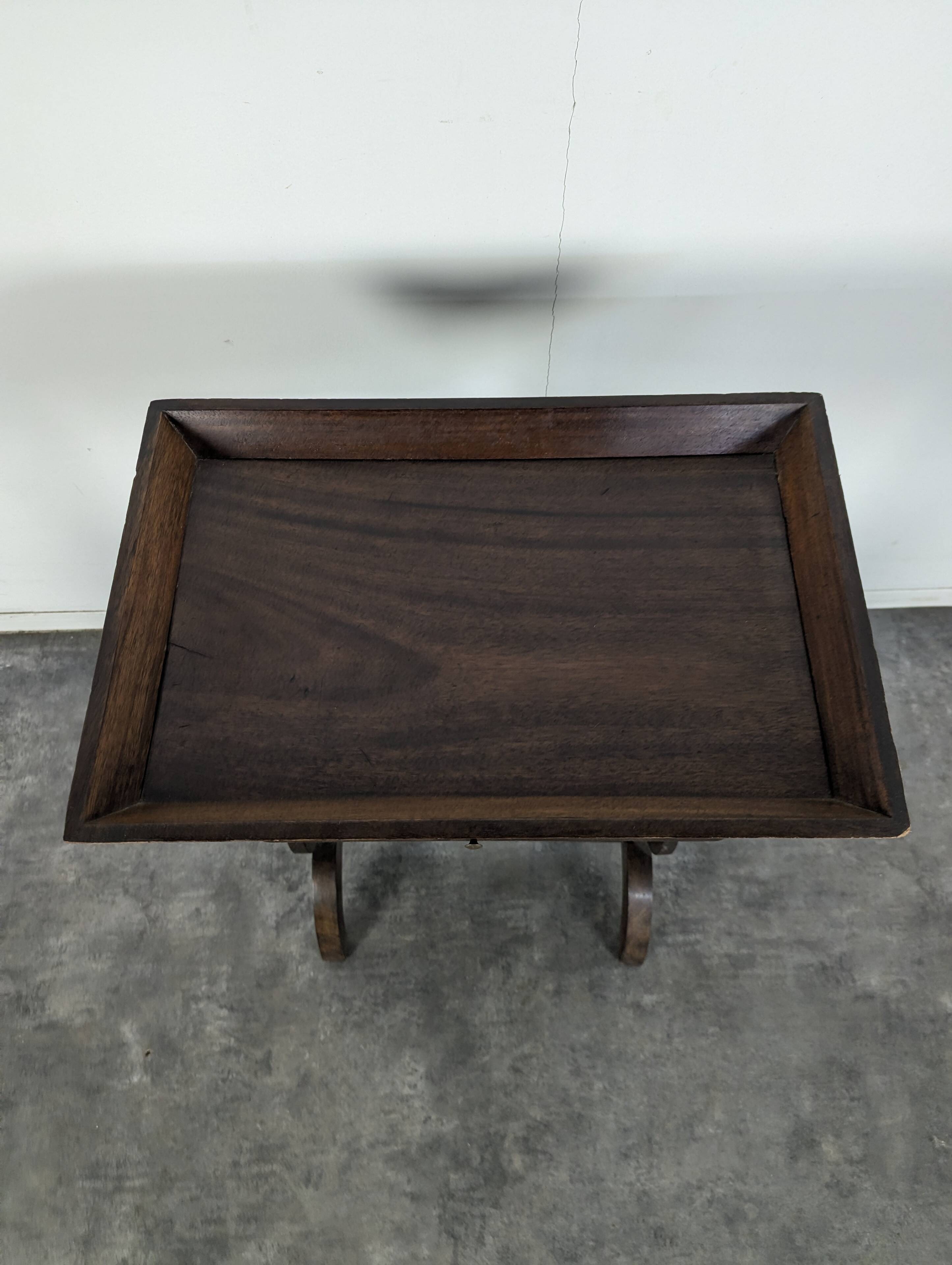 Occasional table worker in Mahogany, Restoration period.