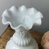 White opaline vase from the early 20th century
