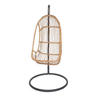 Chaise suspendue vintage en bambou en forme d'oeuf sur base en métal, 1960