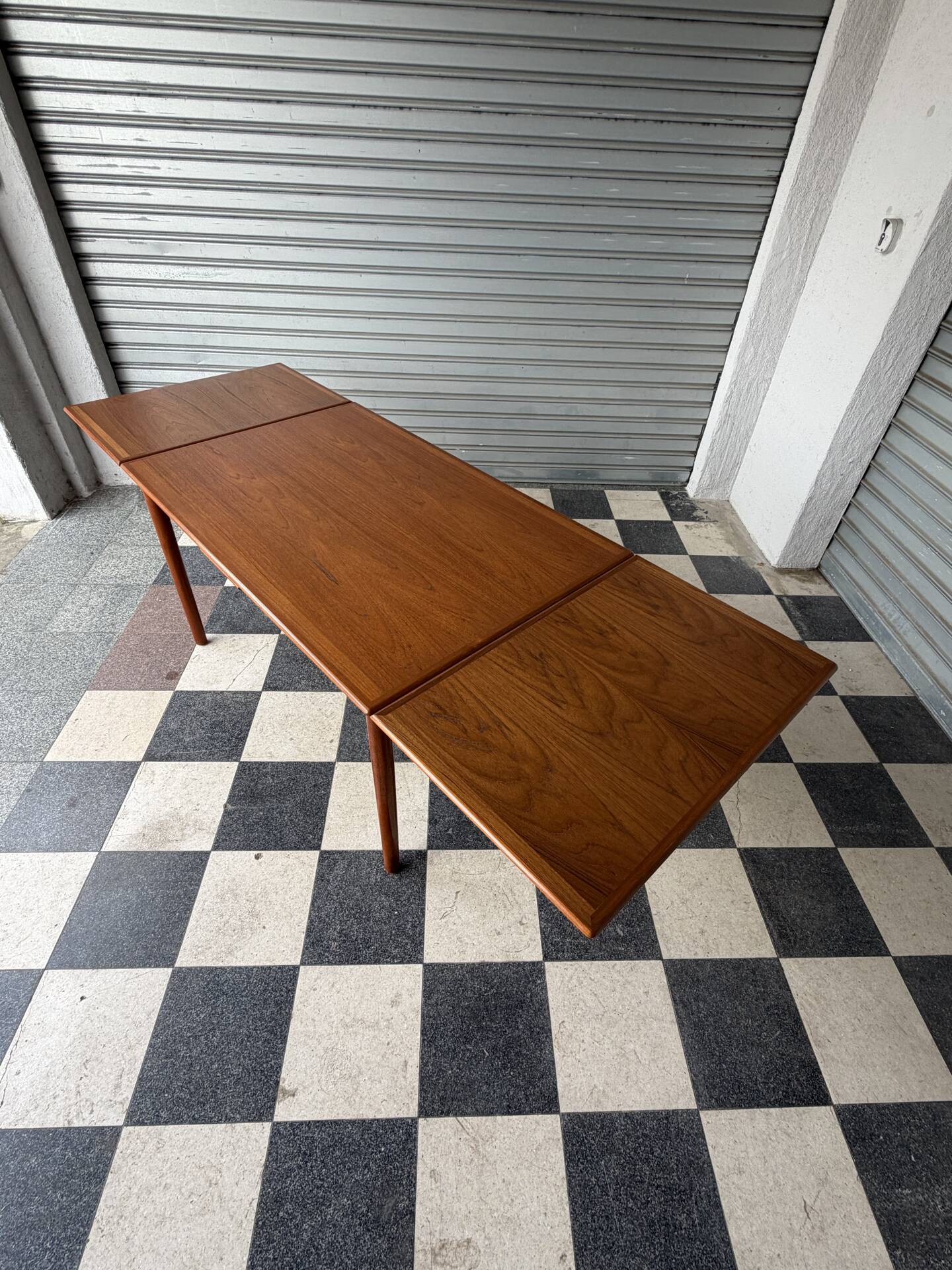 Table danoise en teck