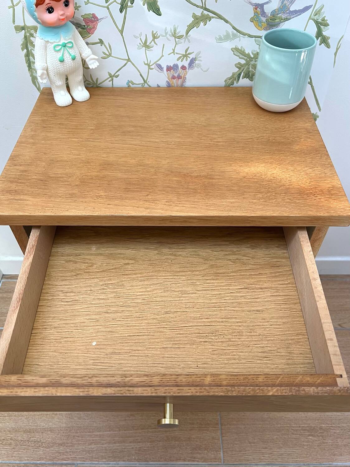 Vintage mizzle bedside table