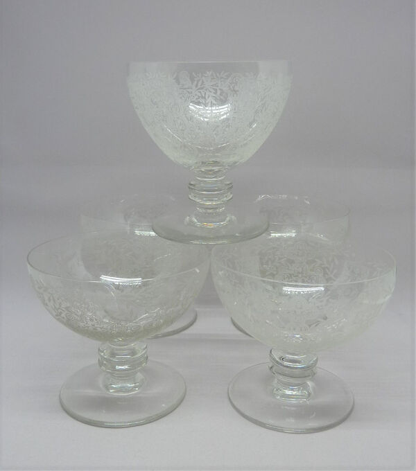 5 coupes à champagne Baccarat France