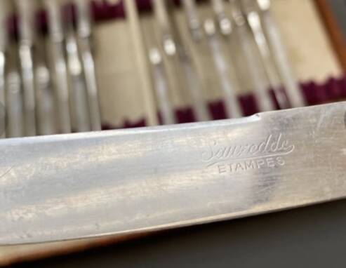 Cutlery sets, knives. Cutler Claude Sauzedde.
