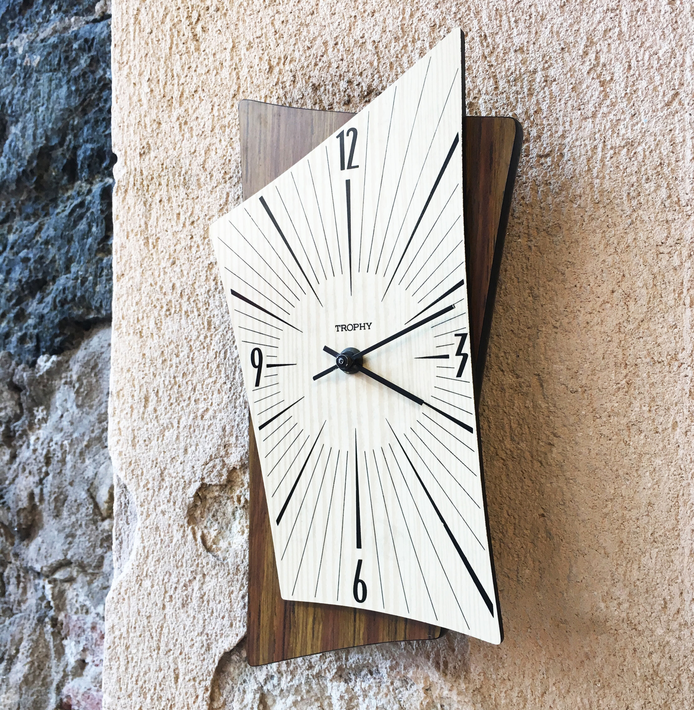 Horloge murale  moderniste déstucturée trophy années 50