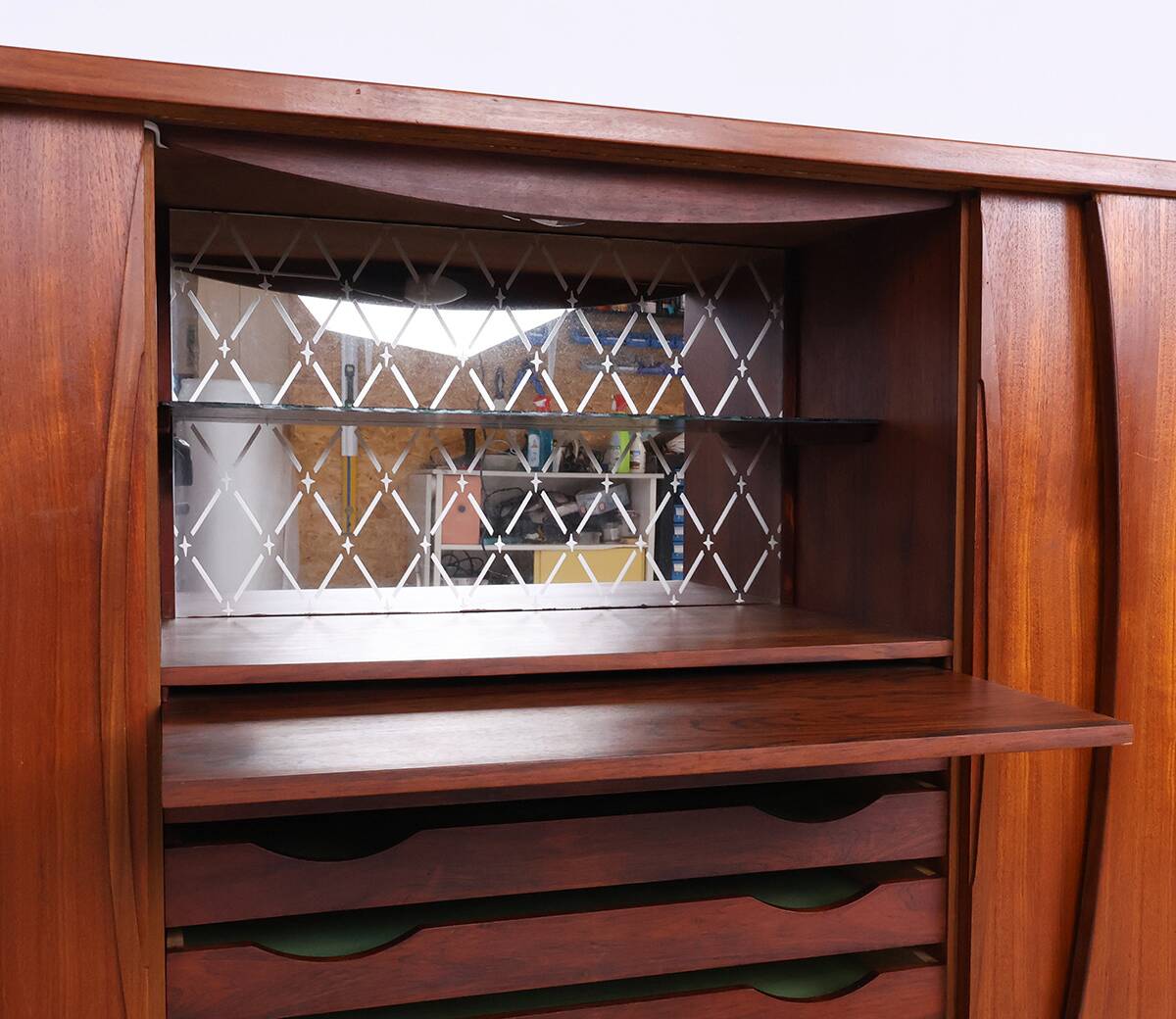 Enfilade vintage en teck avec 4 portes coulissantes, années 1960.