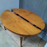 Oval table with 6 legs directoire style