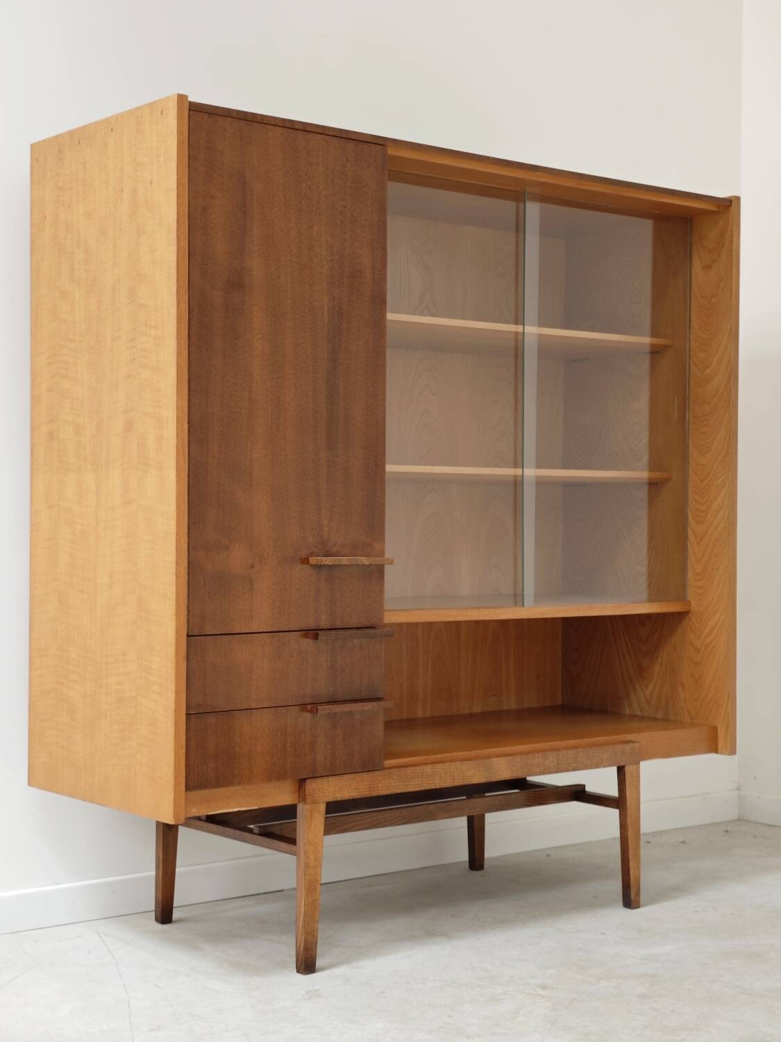 High Buffet Dresser Frantisek Mezulanik for Up Zavody 1960