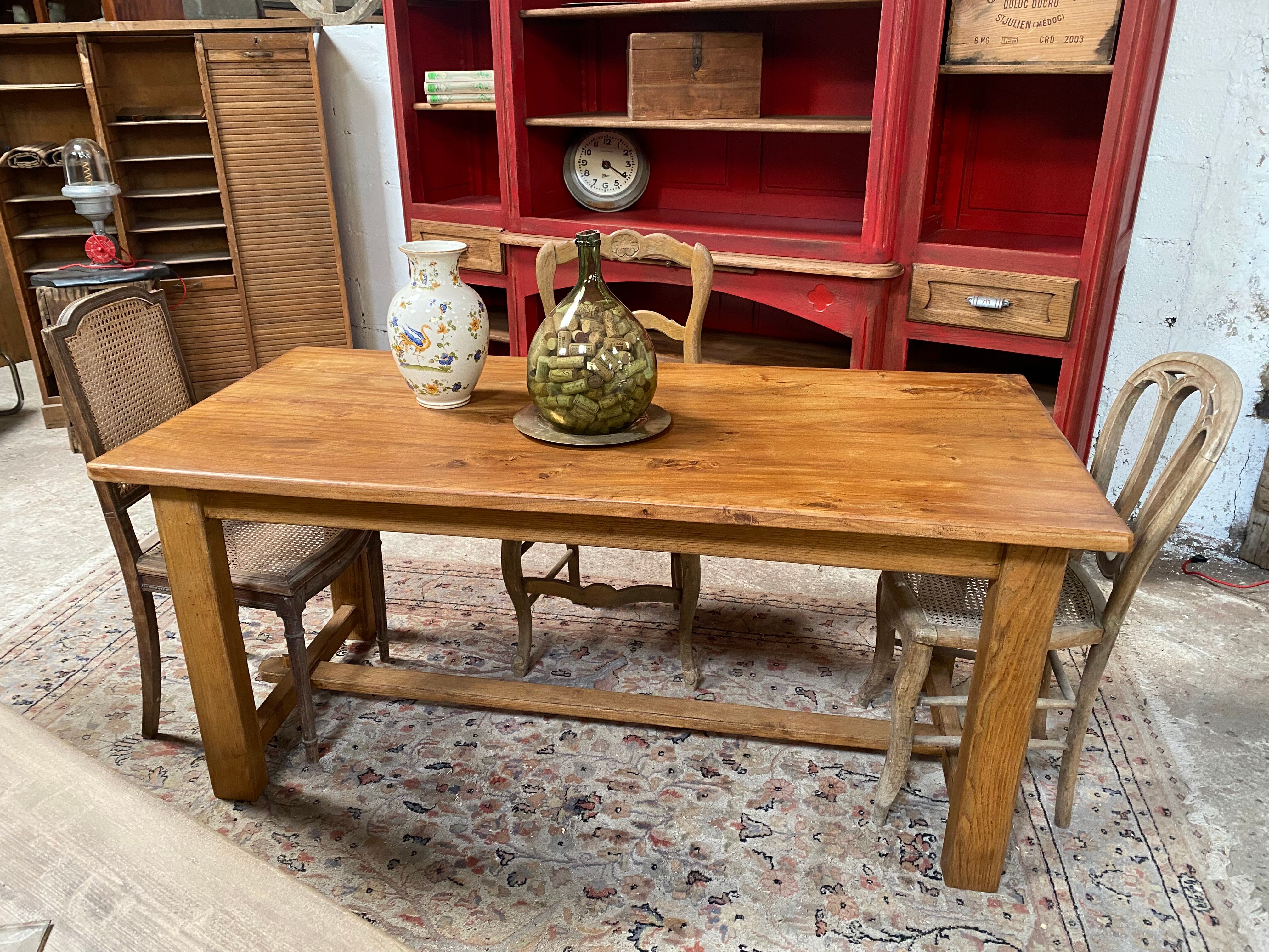 Farm table