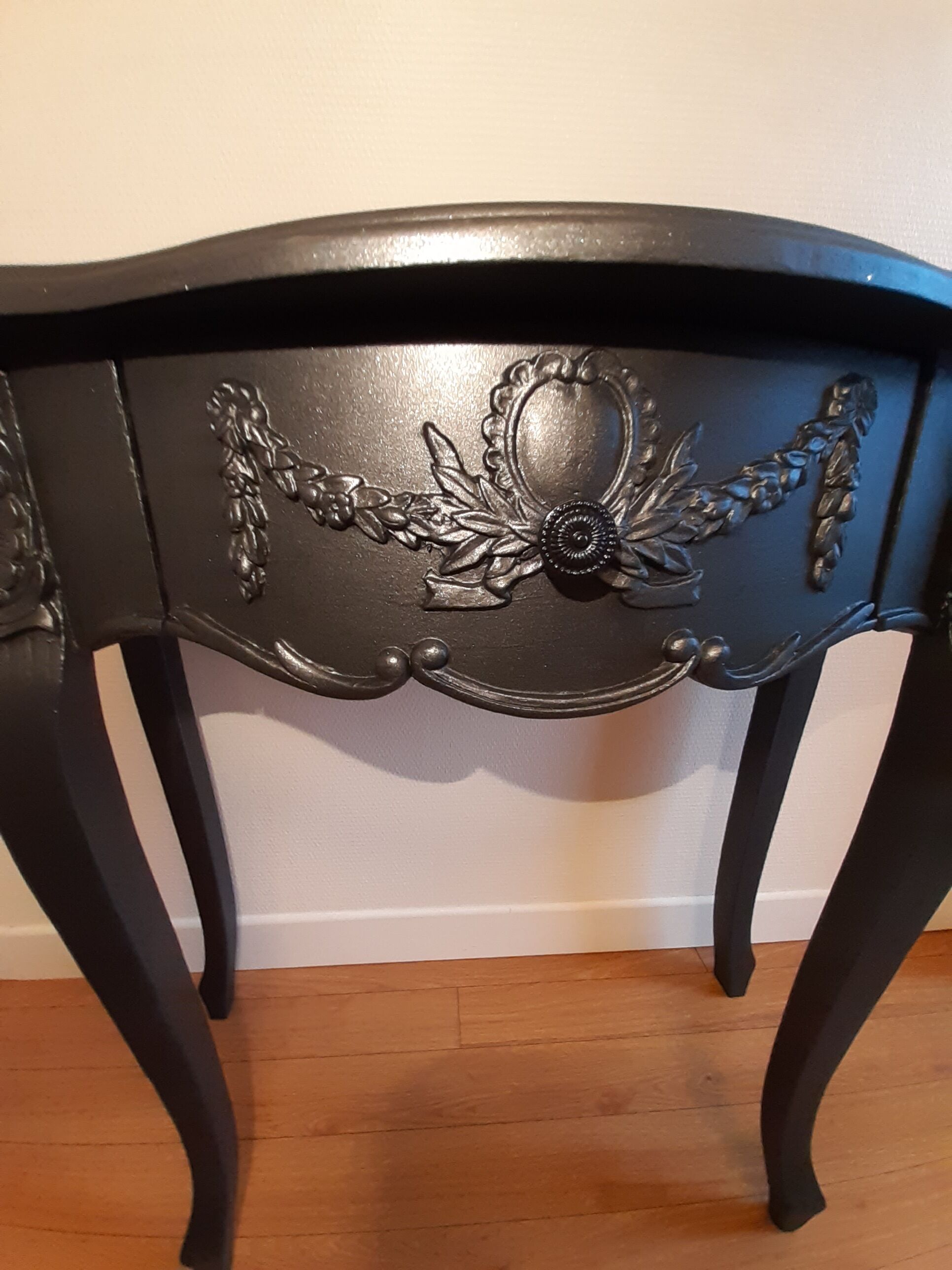 Baroque console black steel