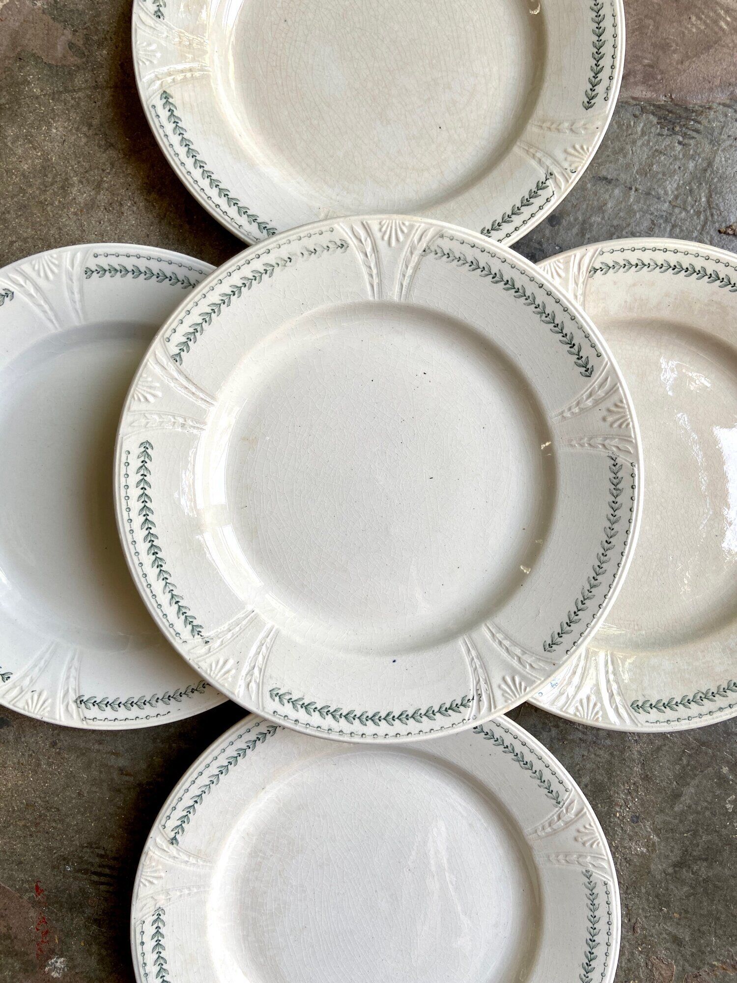 5 flat plates Gien in iron earth, service "Rivoli"