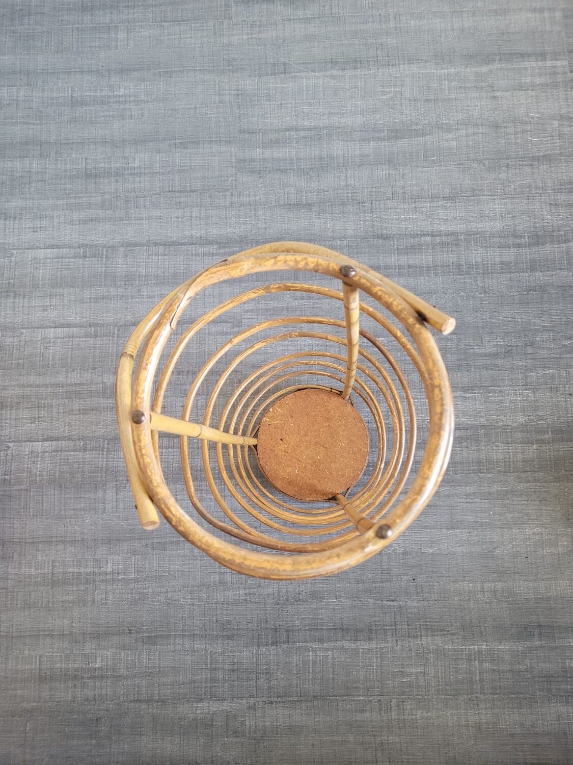 Vintage rattan umbrella door