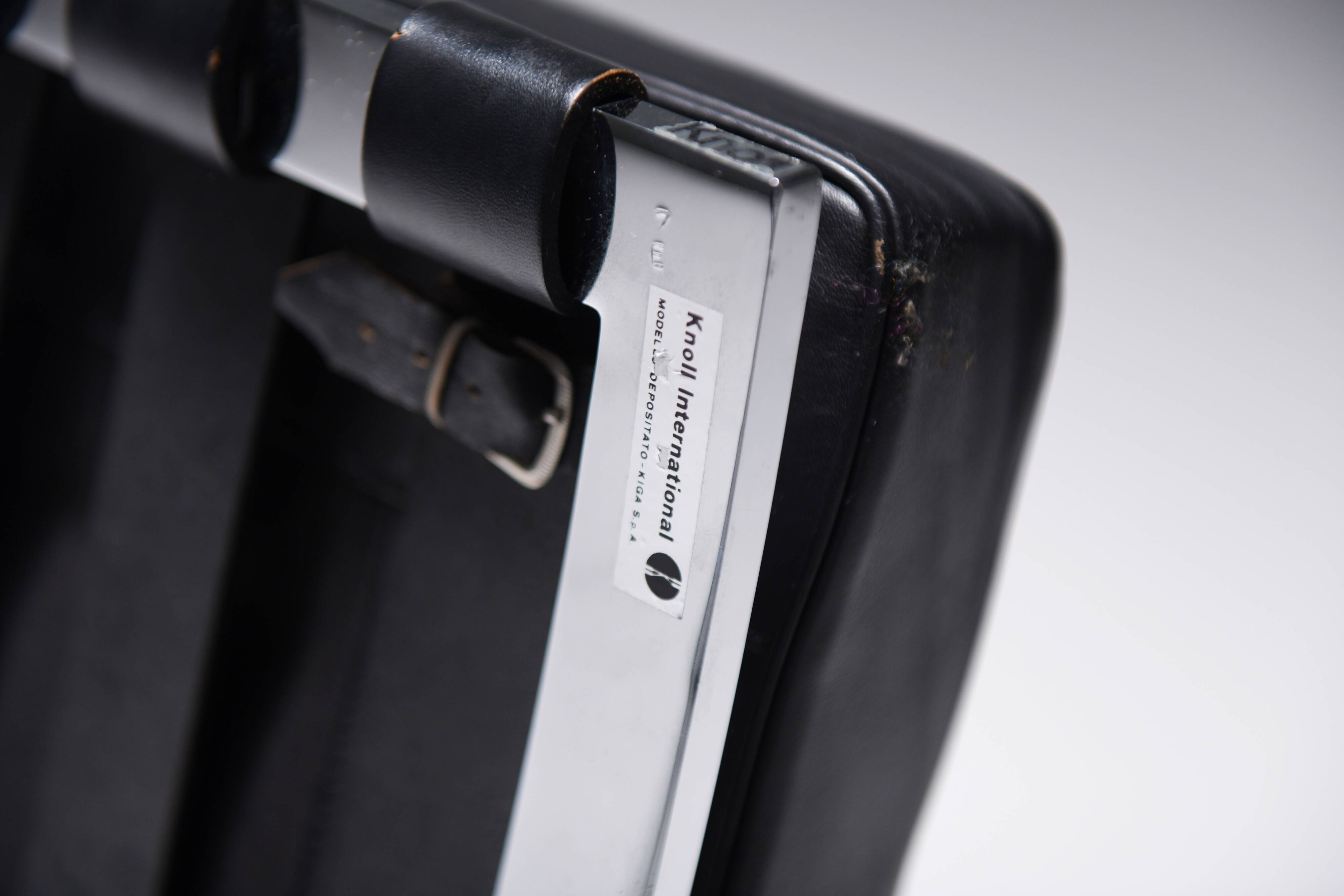 Vintage set of Barcelona Chairs - Ludwig Mies van der Rohe - Knoll International