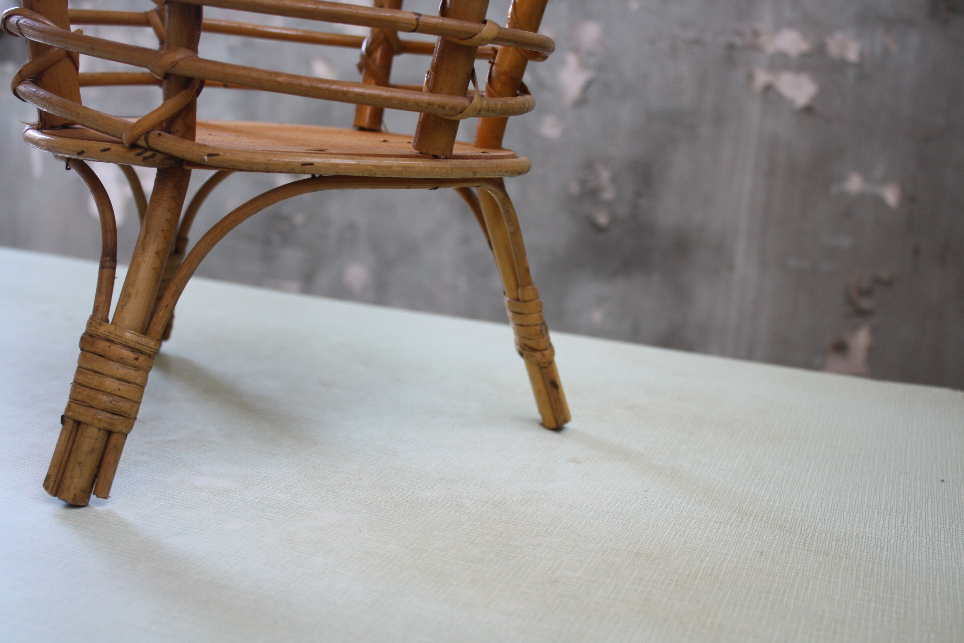 Travailleuse rotin vintage
