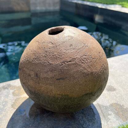 Pot artisanal Lava en ciment minéral