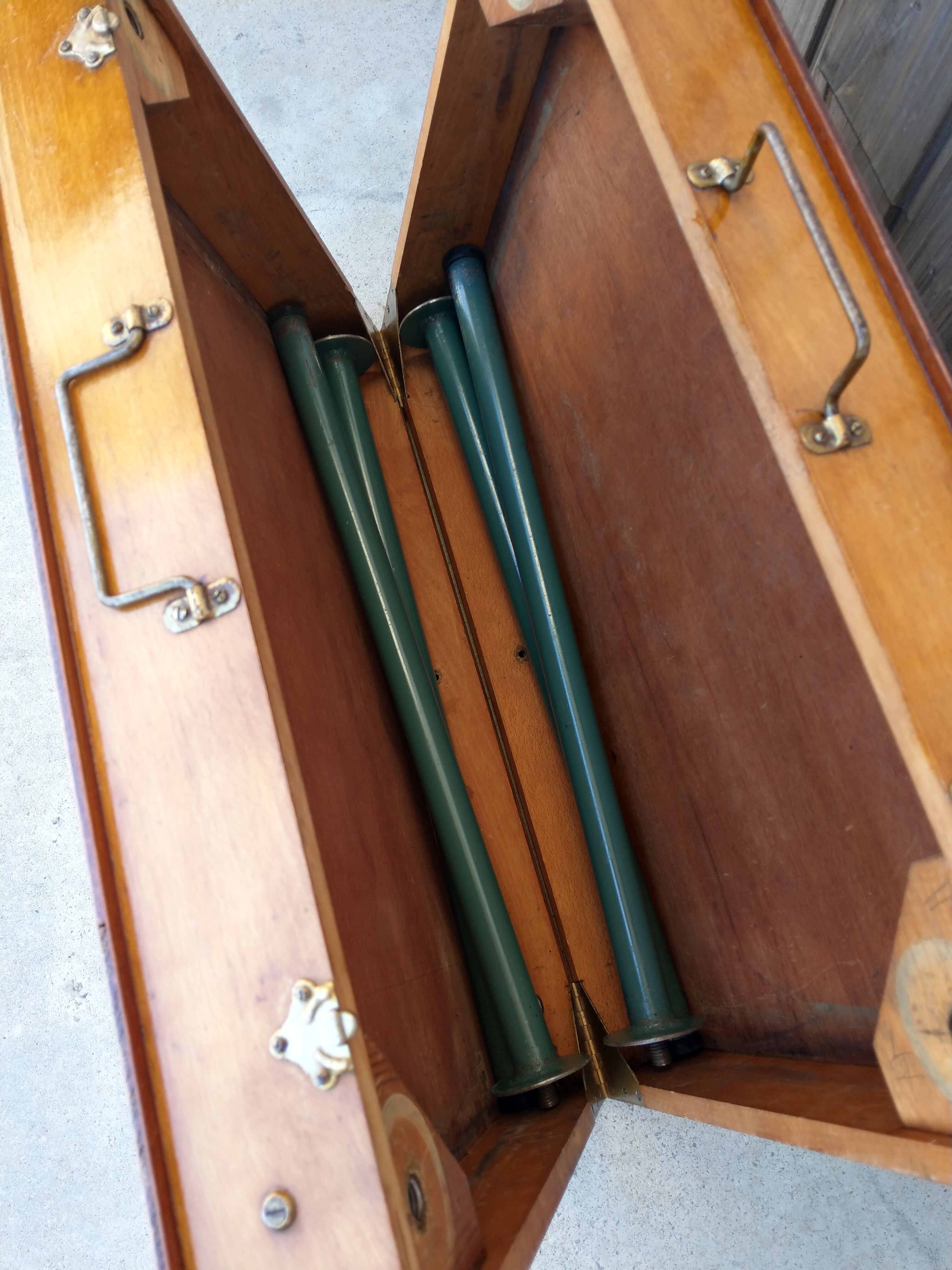 Picnic "valise" table