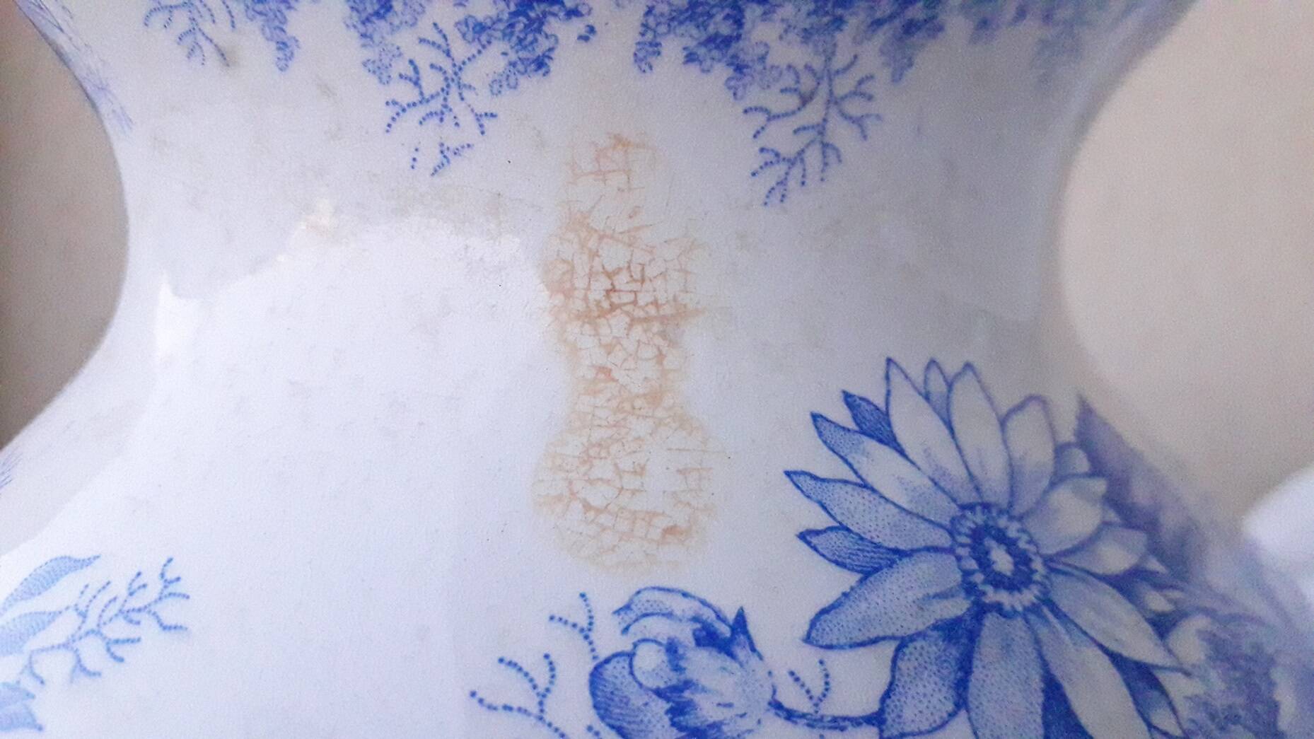 Pitcher jug in Saint Amand earthenware.