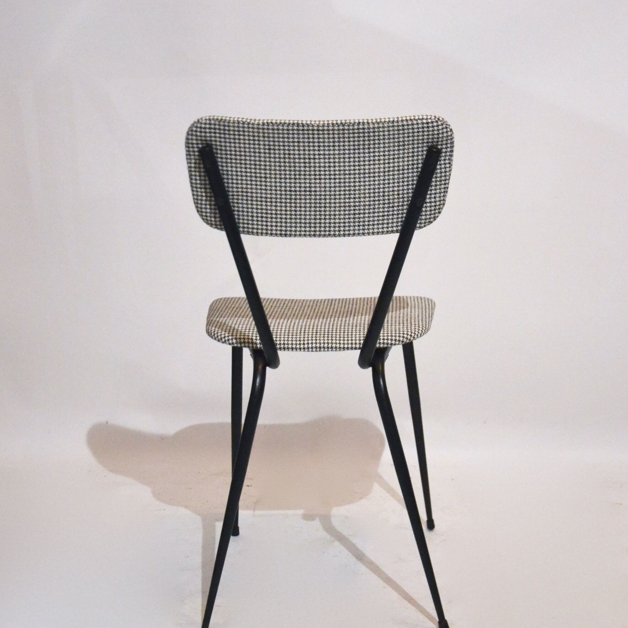 Pair of chairs 50 retapissees houndstooth years