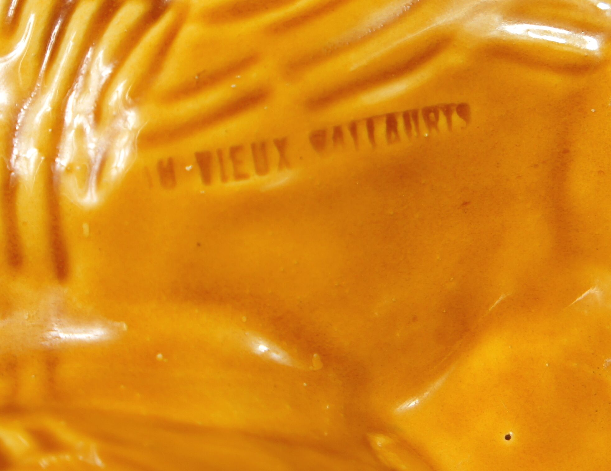 "Beggar" service dish at old Vallauris