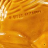 "Beggar" service dish at old Vallauris