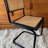 Chaise cannée noire