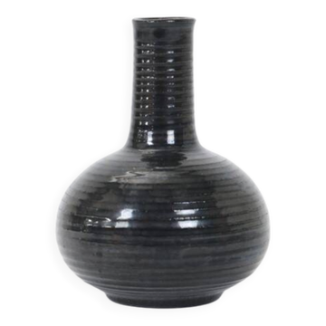 Handcrafted black Hegnetslund Keramik vase / 1960s / 1970s / mid-century Danish modern design