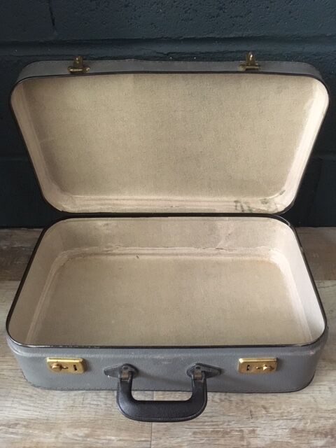 Valise vintage grise