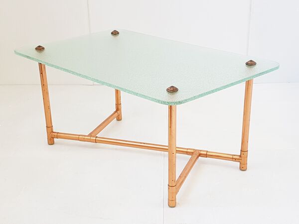 Table basse en cuivre & verre 1950