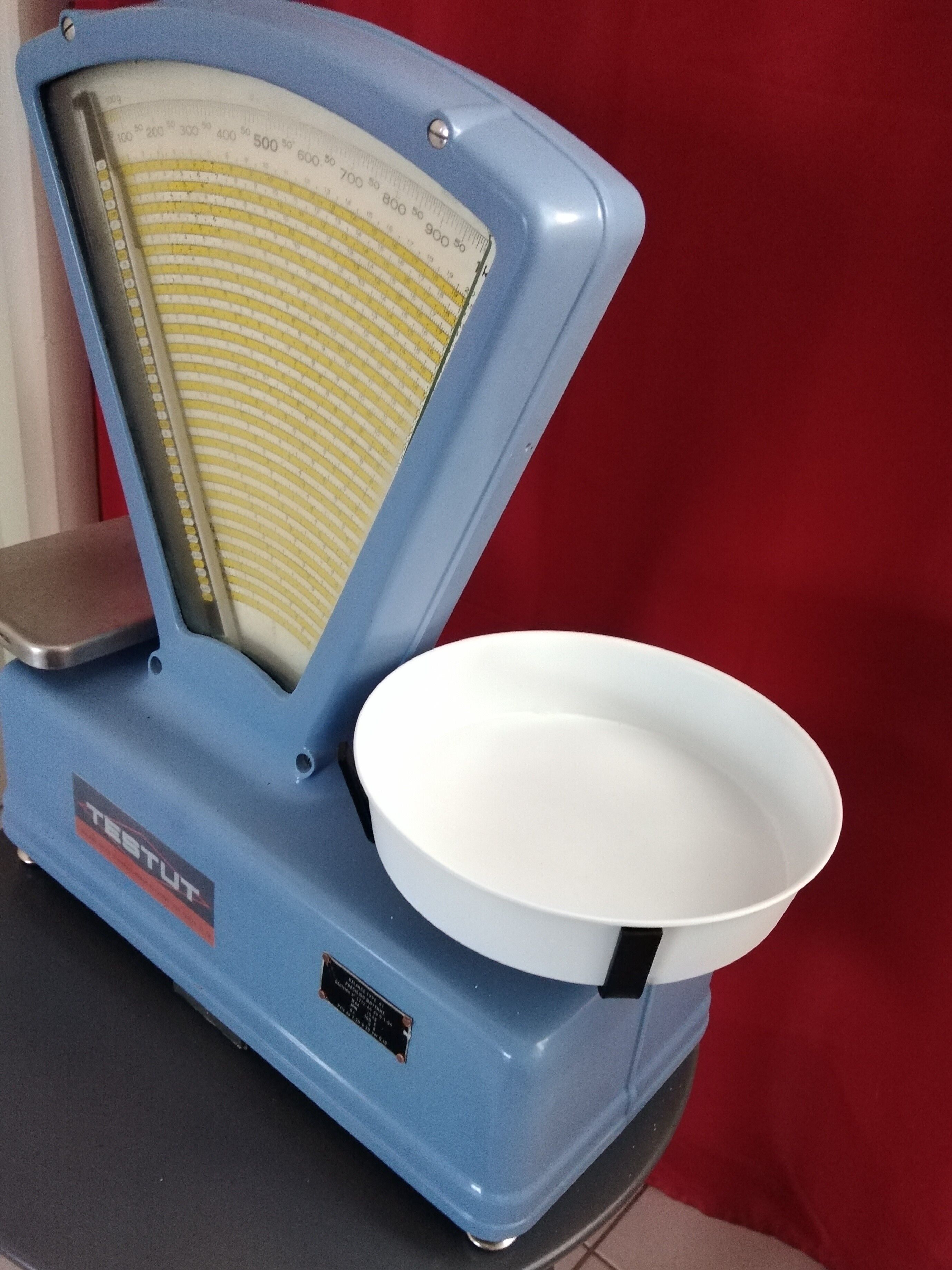 Old commercial scale brand testut lacquered leaded sky