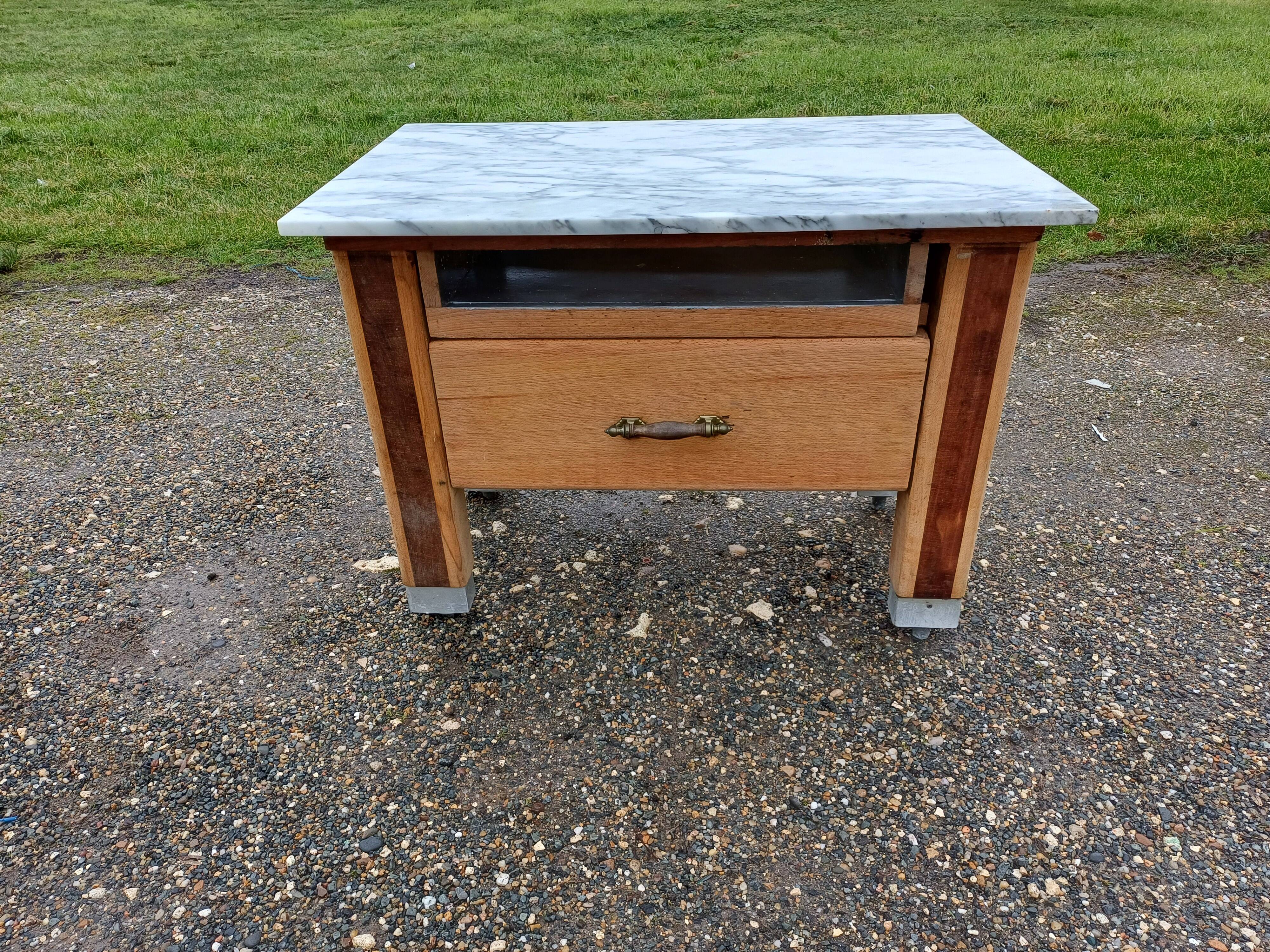 Wood and marble kitchen chopping board