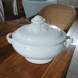 Soupière ancienne en porcelaine blanche