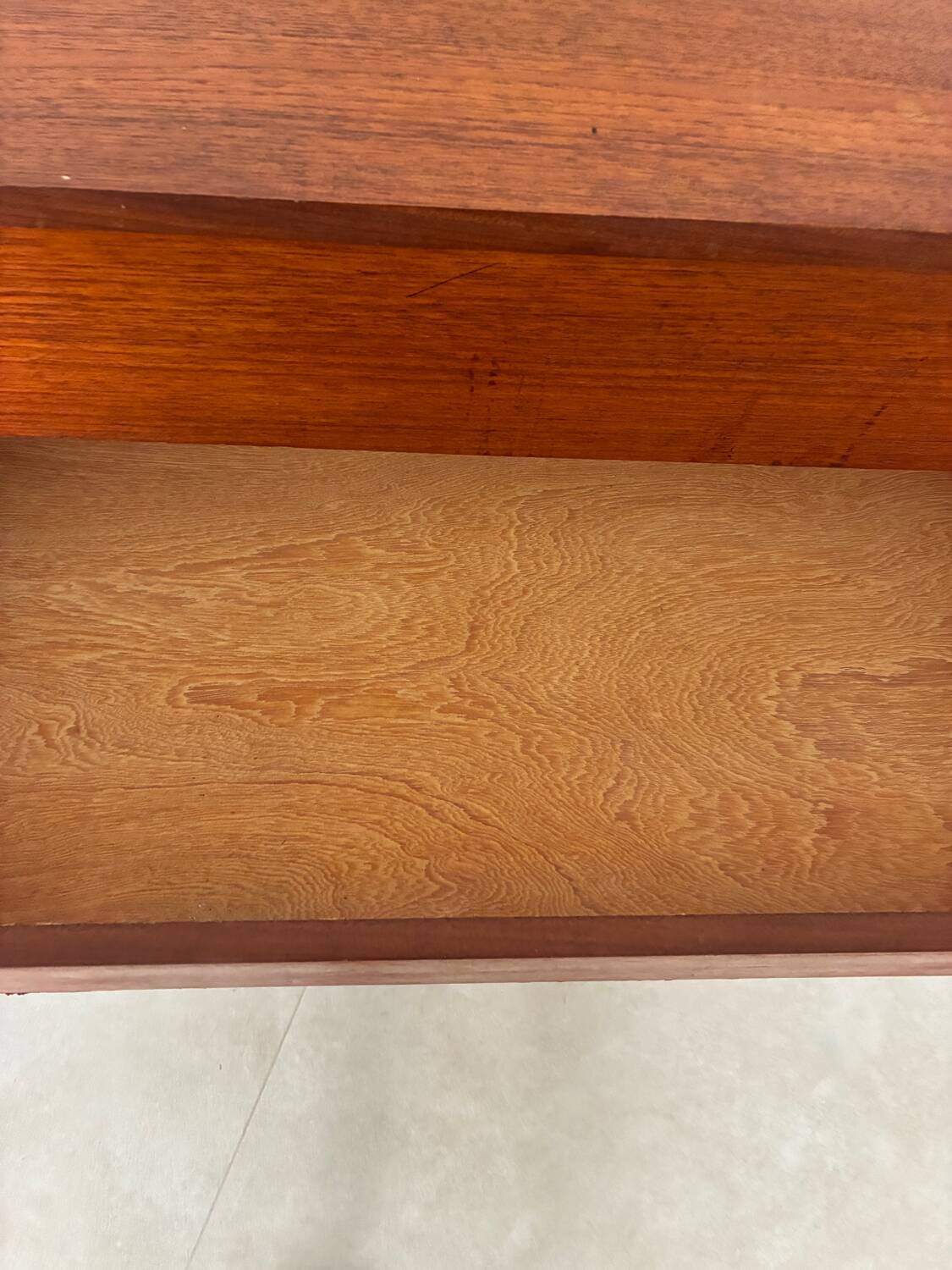 Commode vintage scandinave