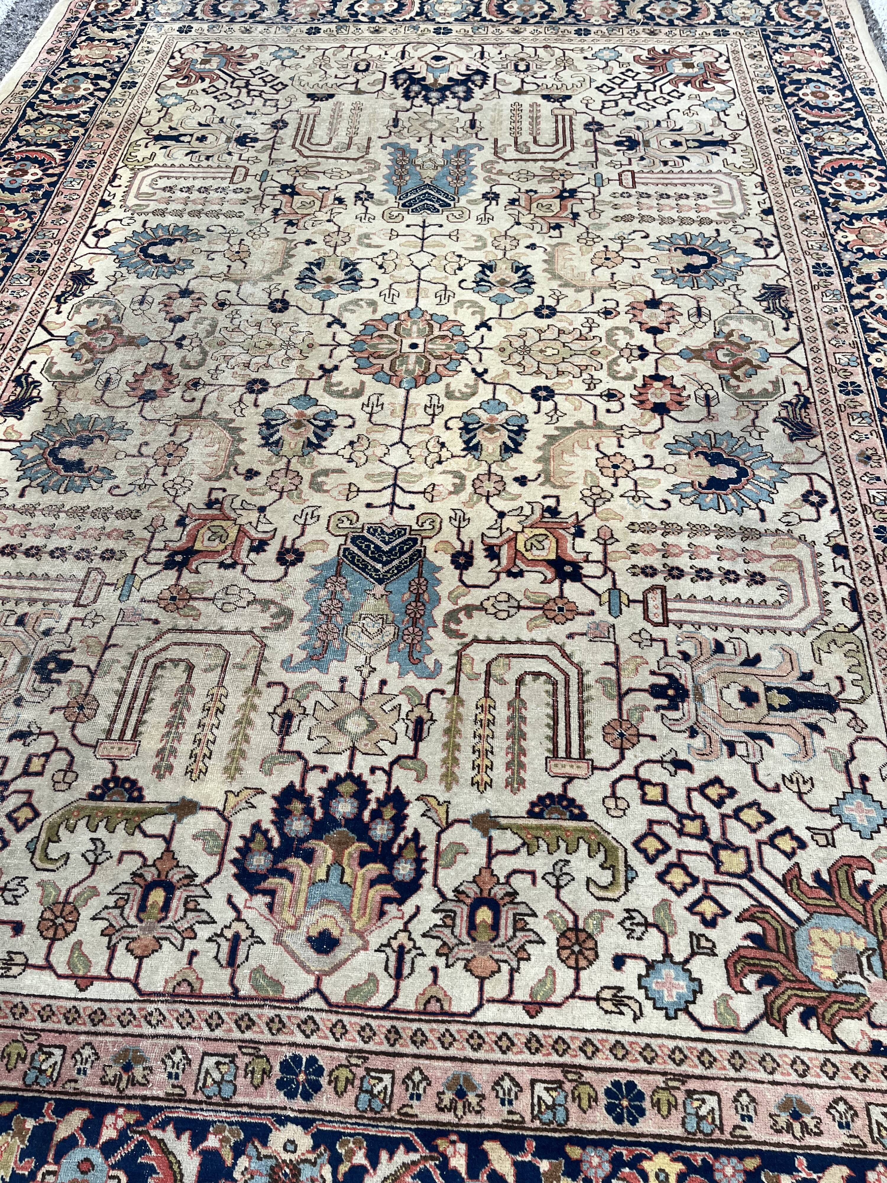 Iranian Tabriz oriental rug - handmade: 3.30 X 2.40 meters - wool on cotton weft