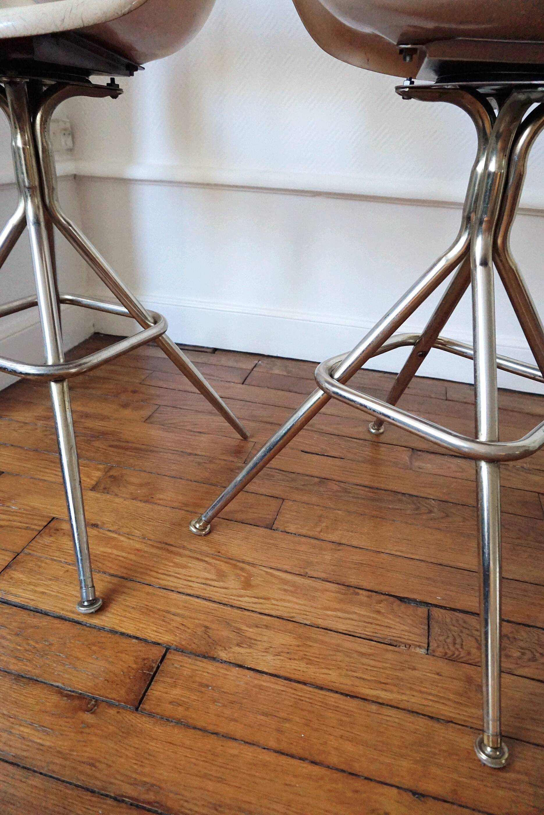 Pair of 2 seats in fiberglass at Joal USA