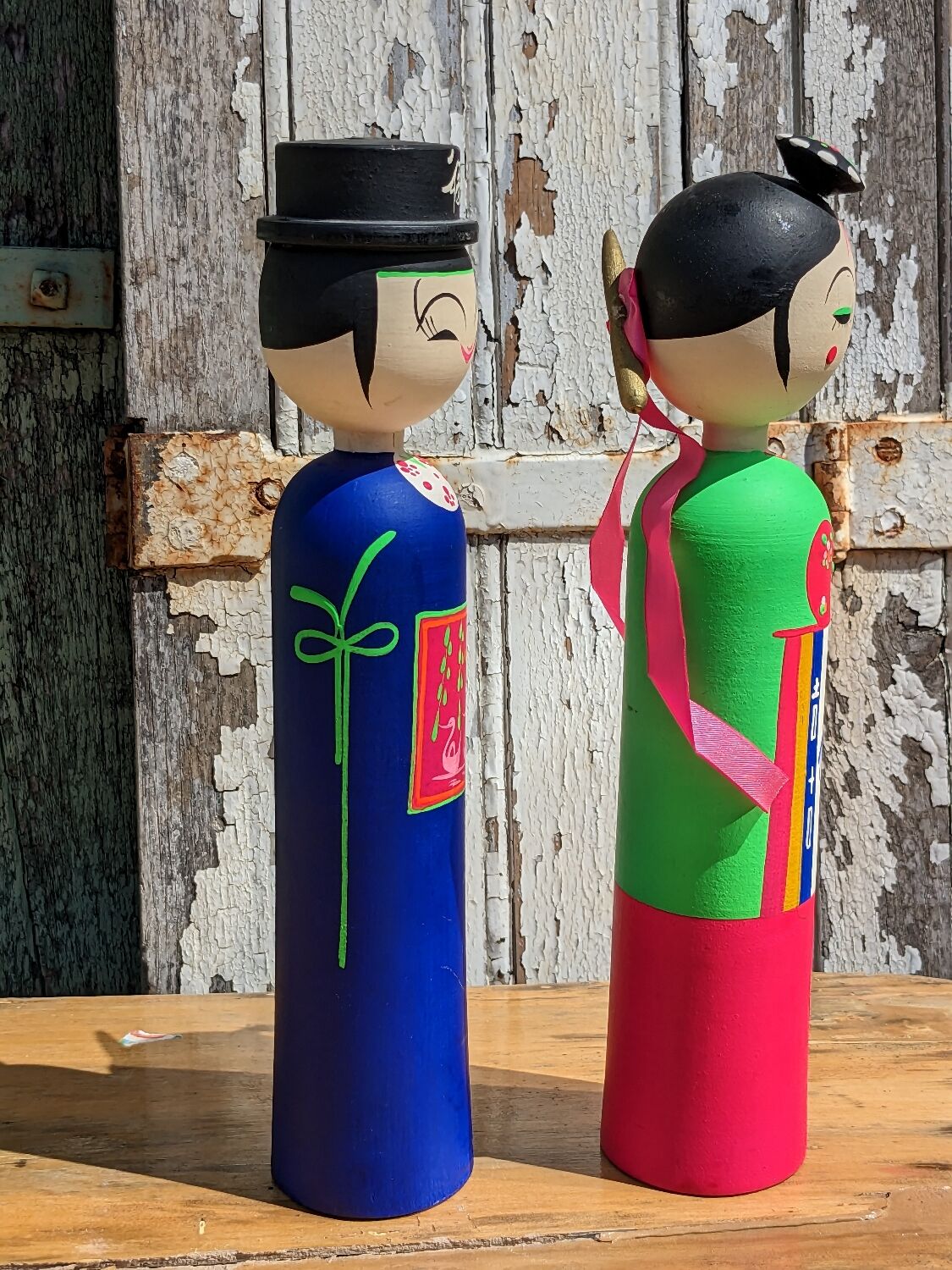 Kokeshi doll as a couple