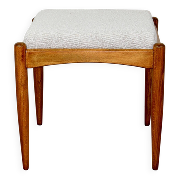 Tabouret Edmund Homa blanc ivoire avec assise en bouclé.