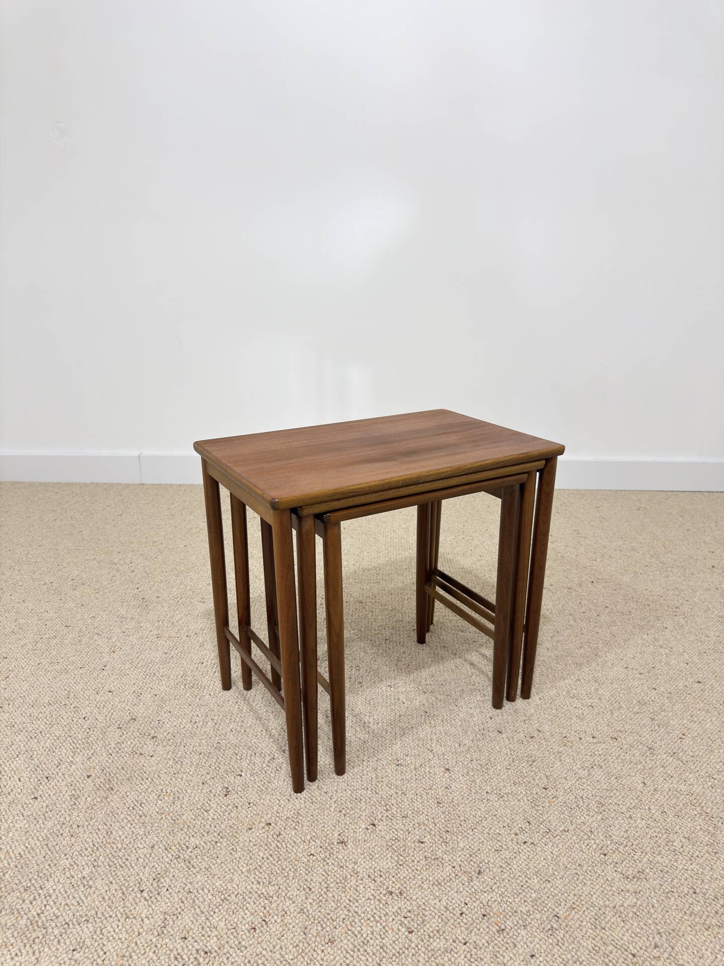 Set of 3 Scandinavian nesting tables in teak – 1960s