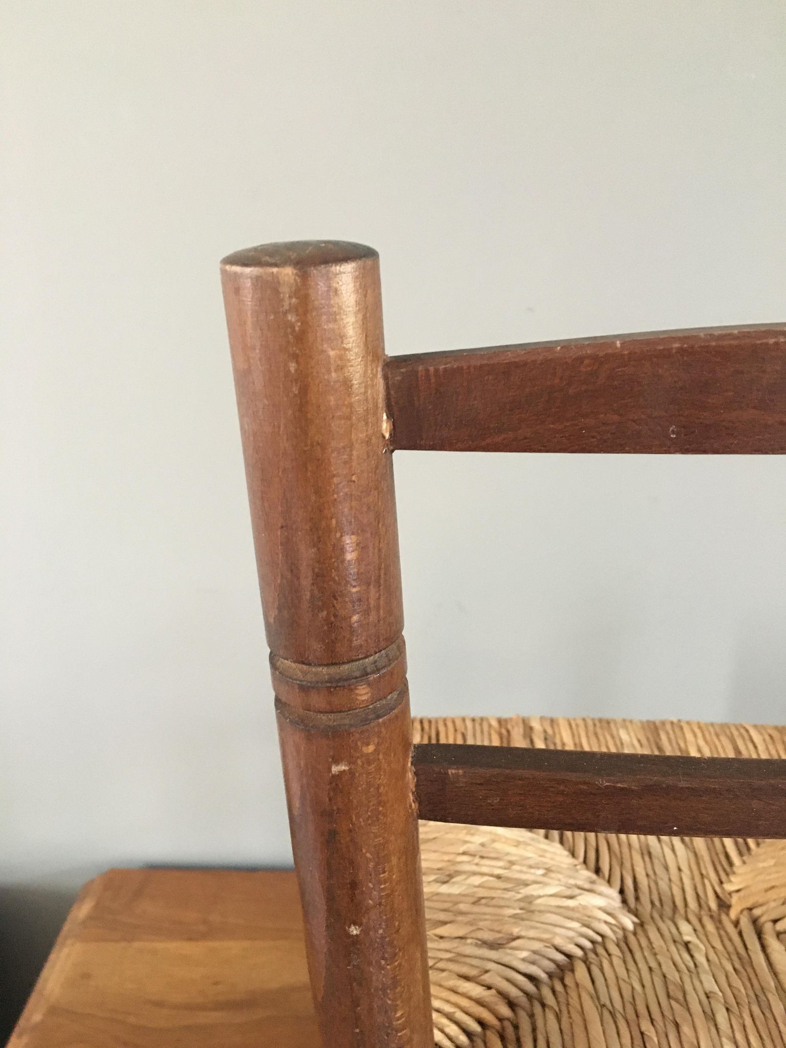 Chaise bois et paille vintage pour enfant