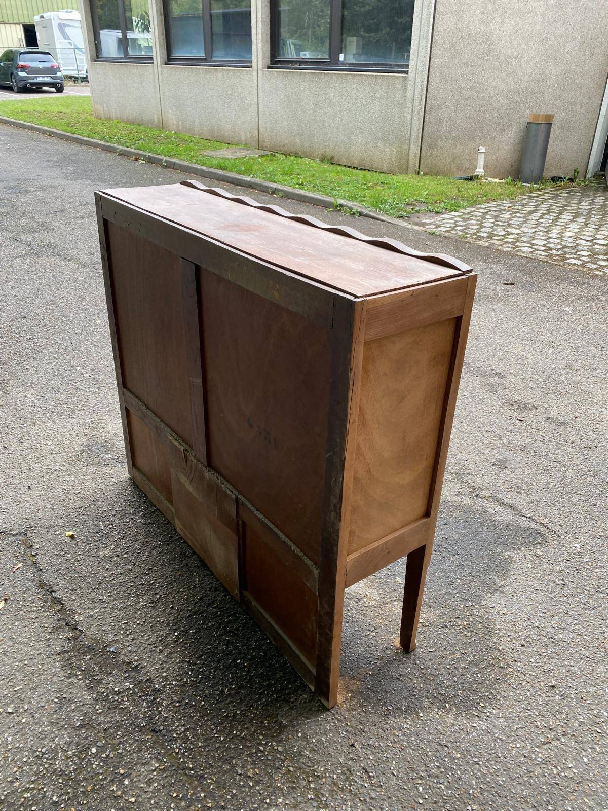 Vitrine vaisselier vintage en bois massif art déco 1950