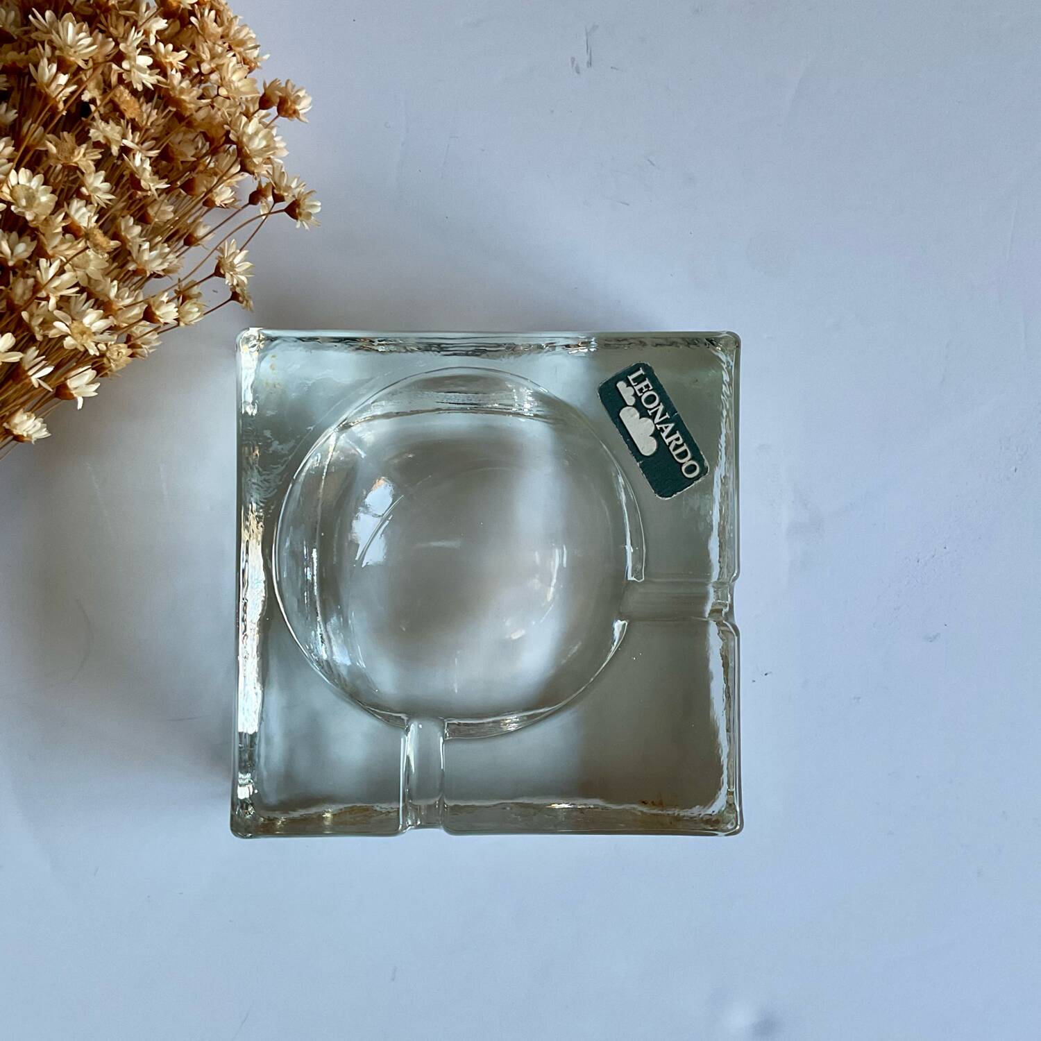 Leonardo glass ashtray