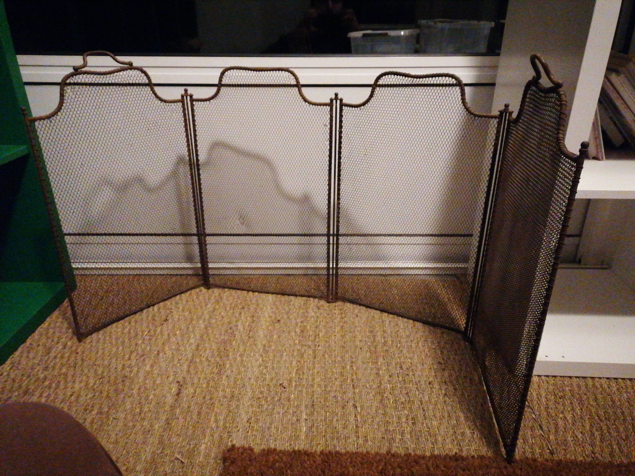 Screen fireplace