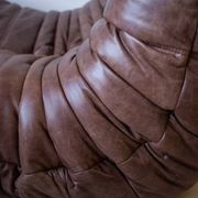 Togo en cuir vert à Dubaï