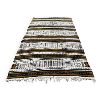 Handmade kilim rug 2m x 3m