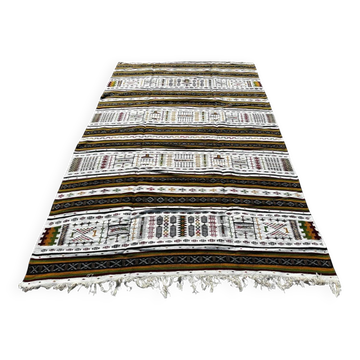 Handmade kilim rug 2m x 3m