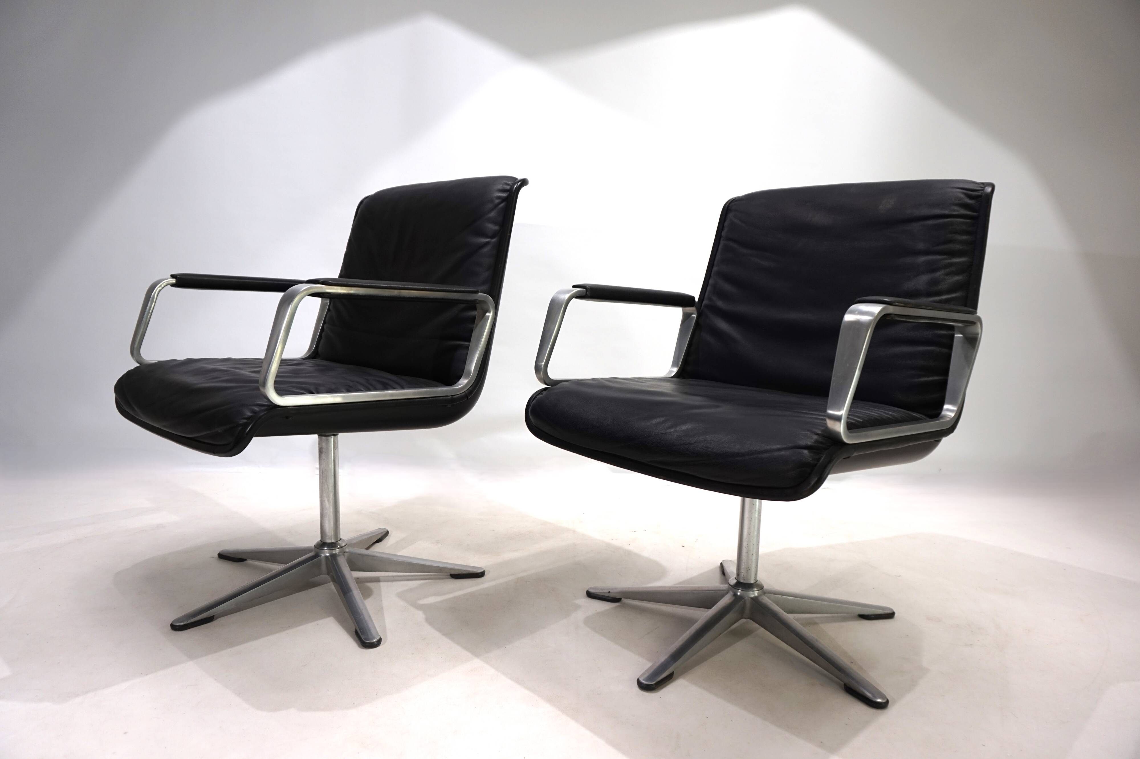 Set of 2 Wilkhahn Delta conference/dining chairs from the Delta Group