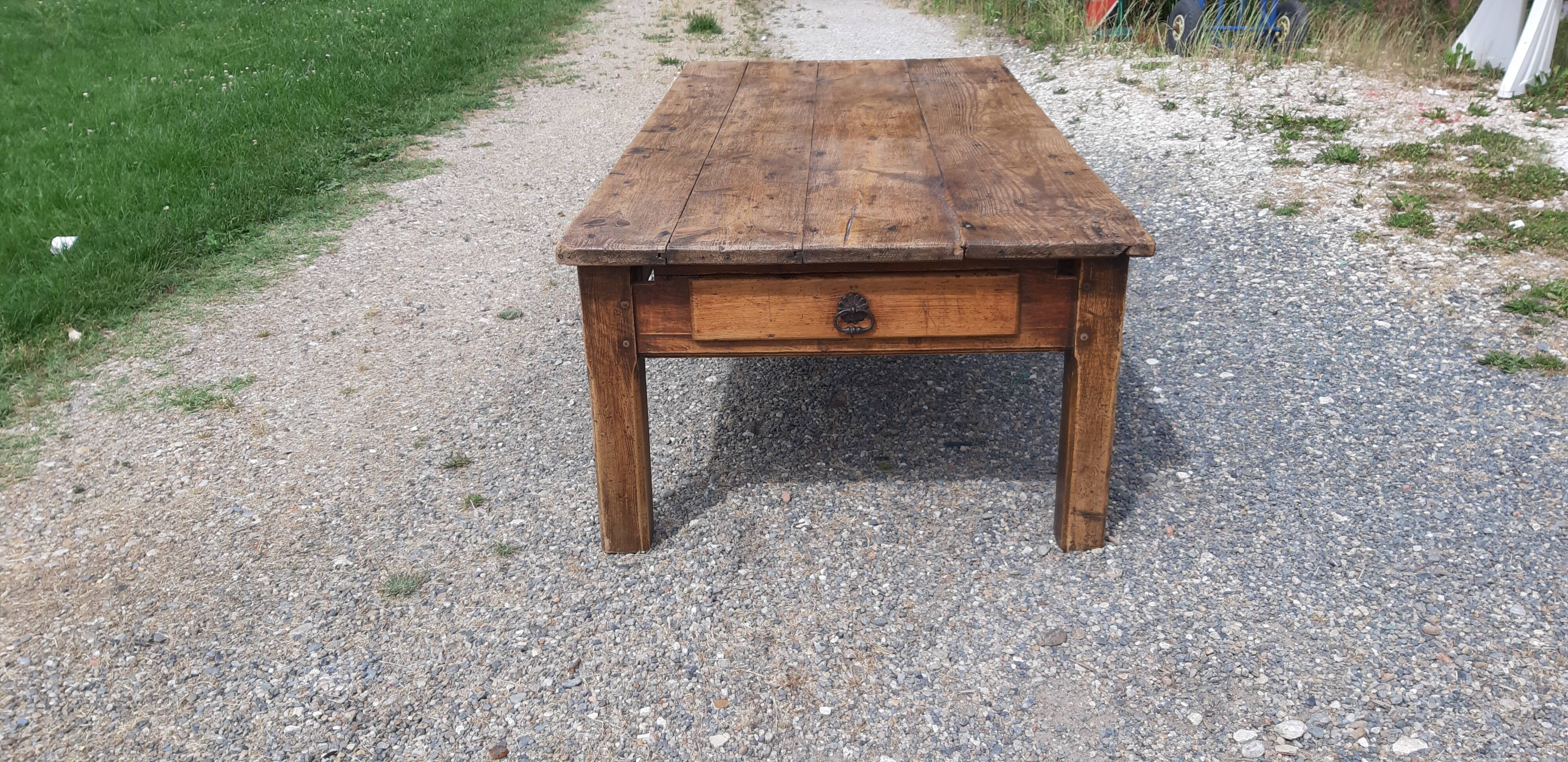 Country Coffee Table in Pine 3 Drawers