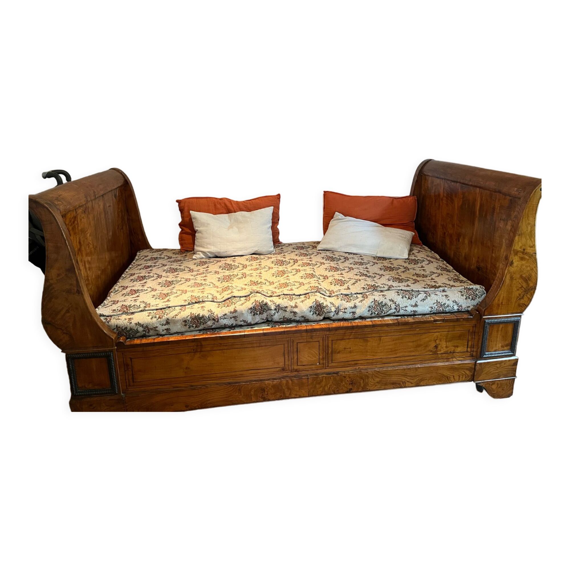 Walnut boat bed
