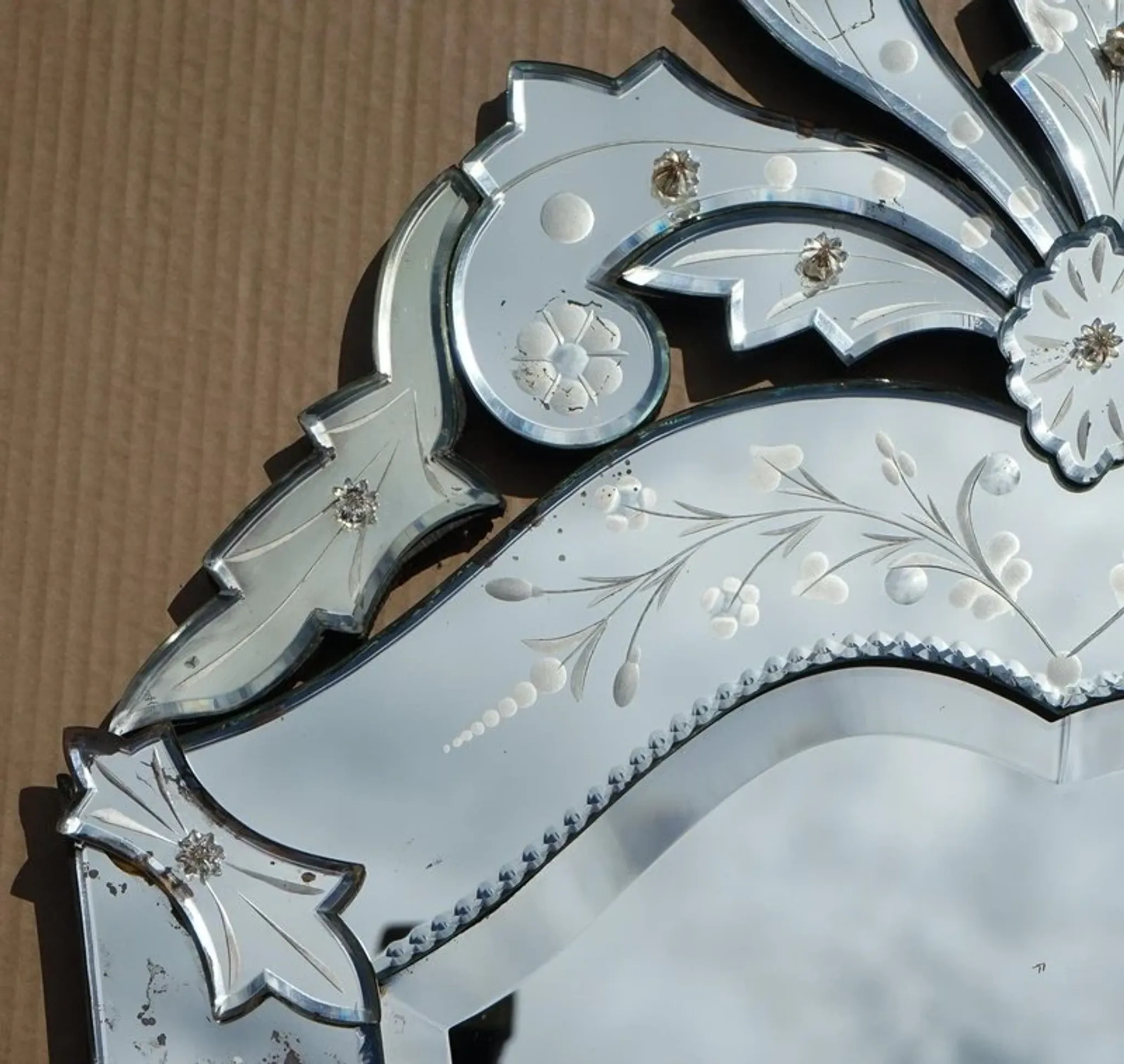 Antique Venetian Heart-Shaped Wall Mirror in Printed Glass, Italy, 1910s