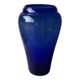 Grand vase en verre bleu cobalt 