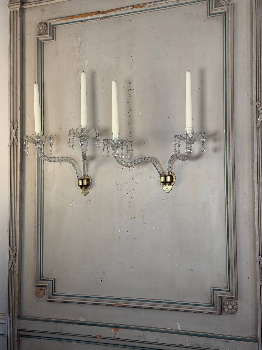 Pair of cut crystal wall sconces in the style of Maydwell and Windle, England, 18th century.